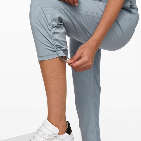 Lululemon Dance Studio Crop *25" Chambray, Size 0 - Picture 2 of 8